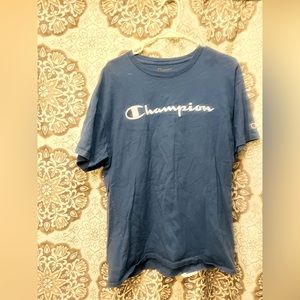 Champion shirt size large